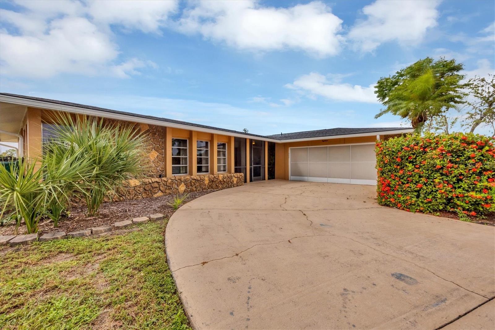 18 ANNAPOLIS LANE