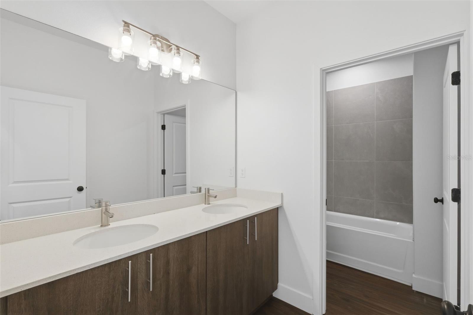 PORT MALABAR UNIT 25 - Residential