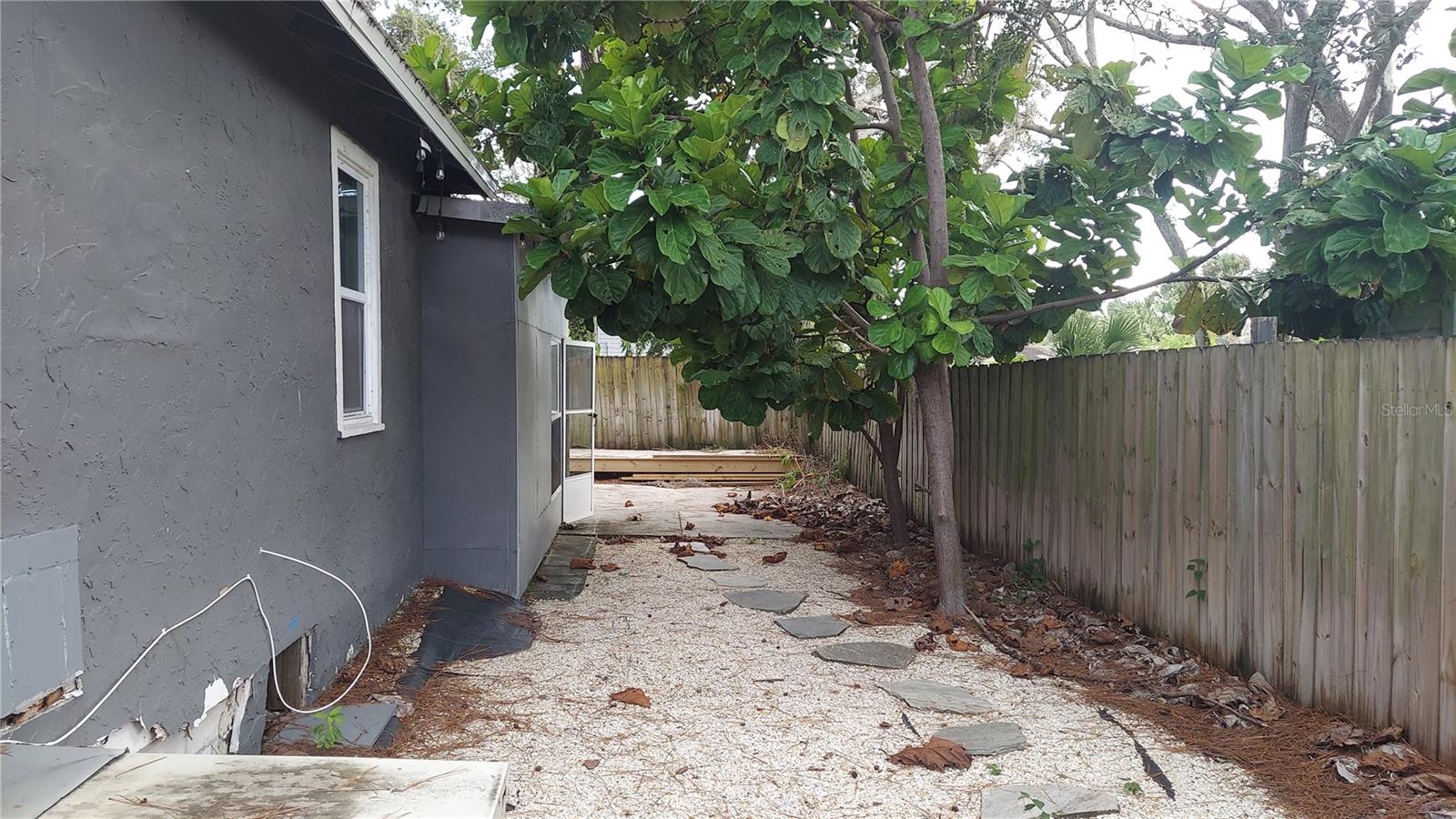 UZZLES ADD - Residential