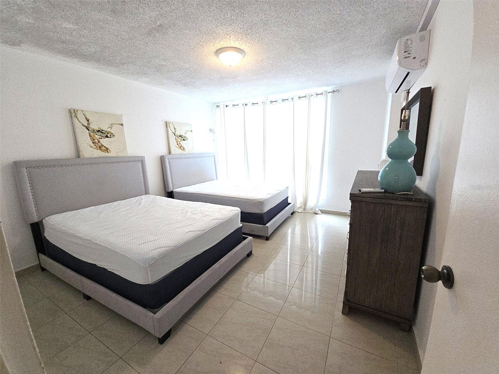 CORAL BEACH - Residential