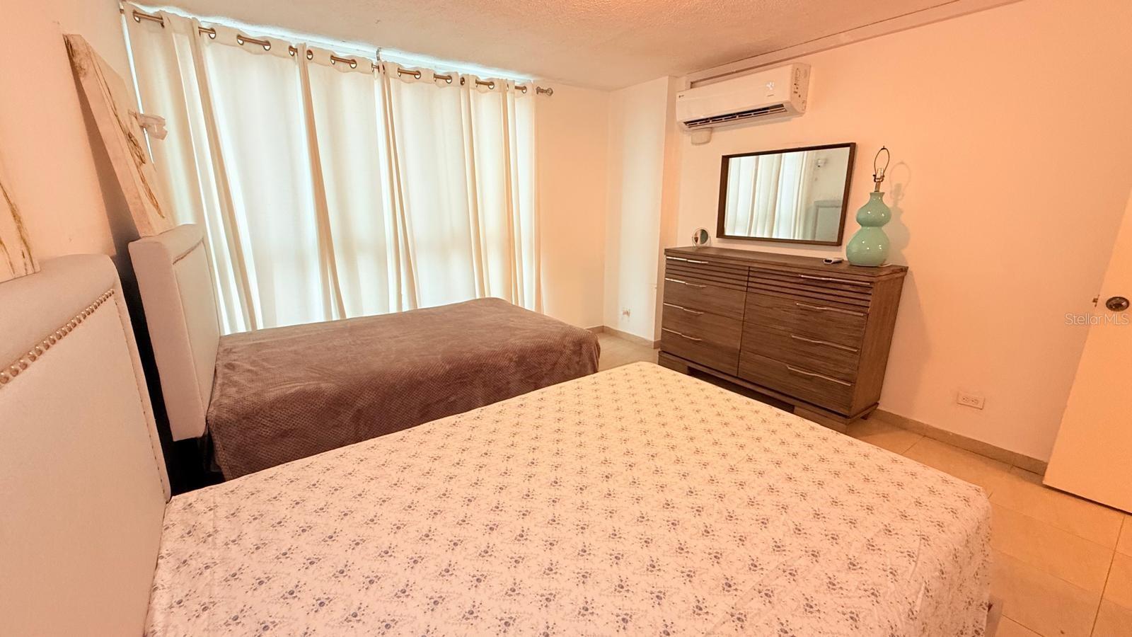 CORAL BEACH - Residential