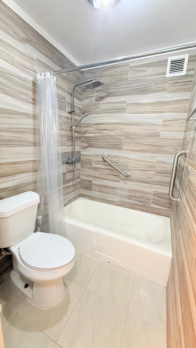 CORAL BEACH - Residential