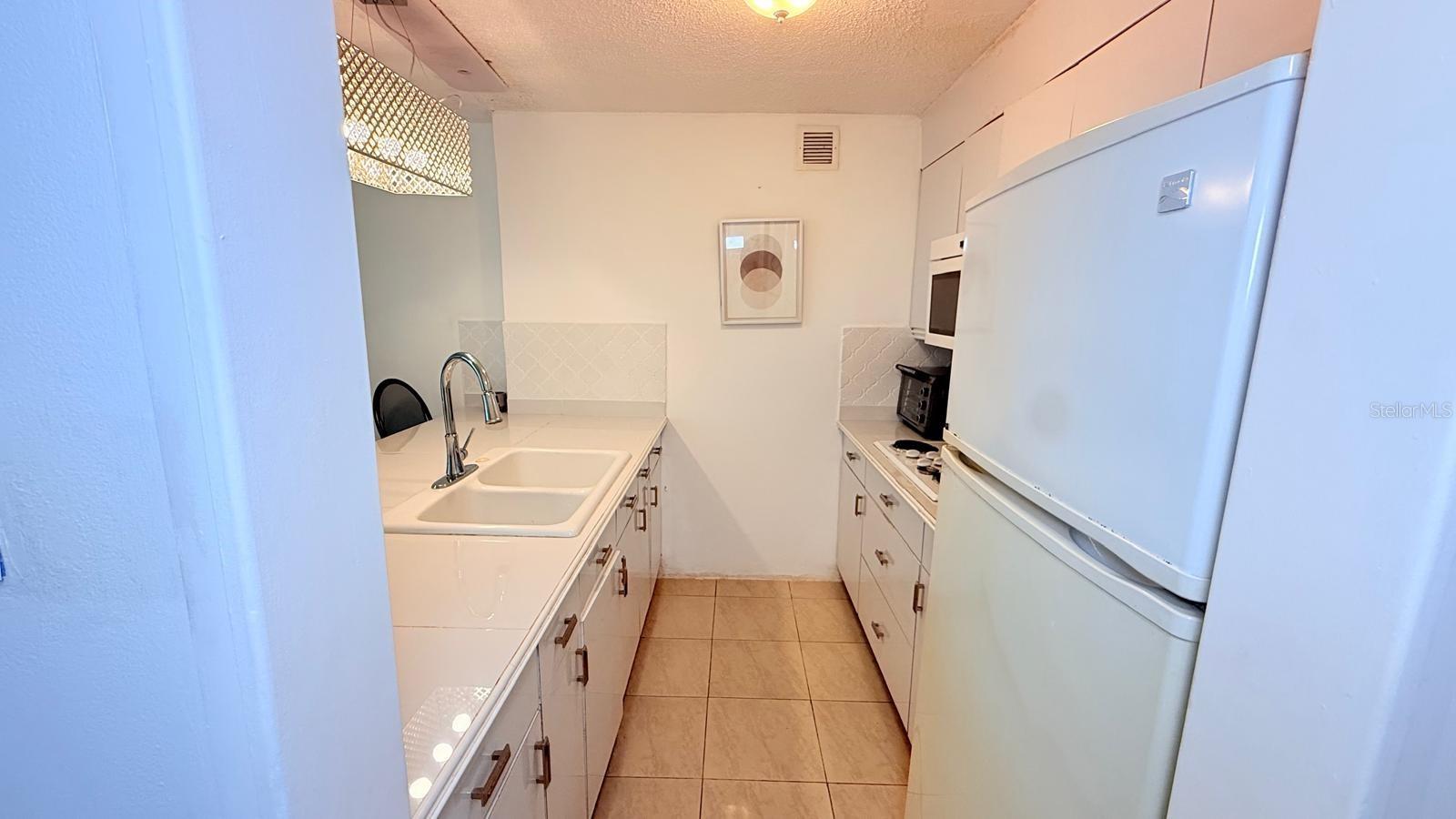 CORAL BEACH - Residential