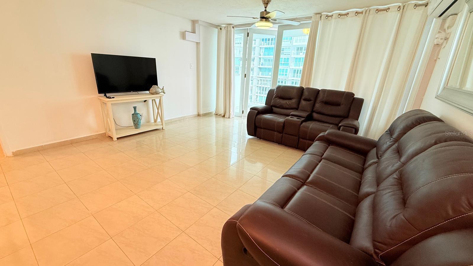 CORAL BEACH - Residential