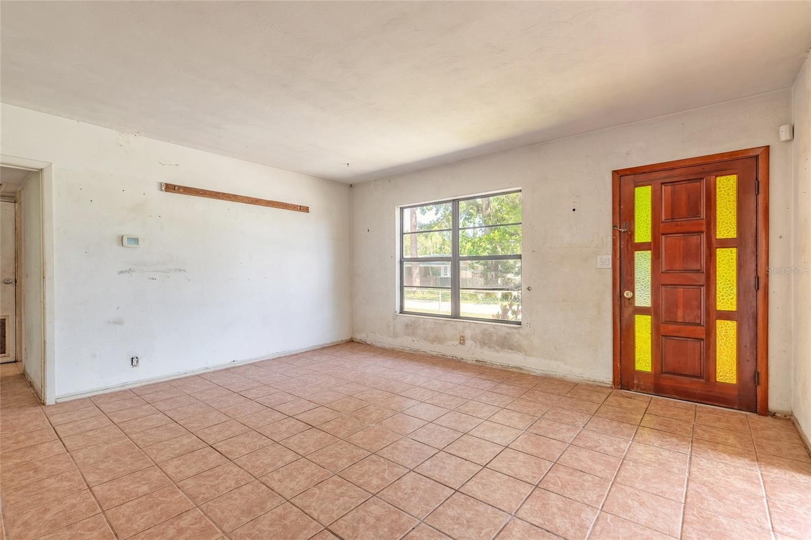 TUCKER 02 BLK 14 KINGSTON - Residential