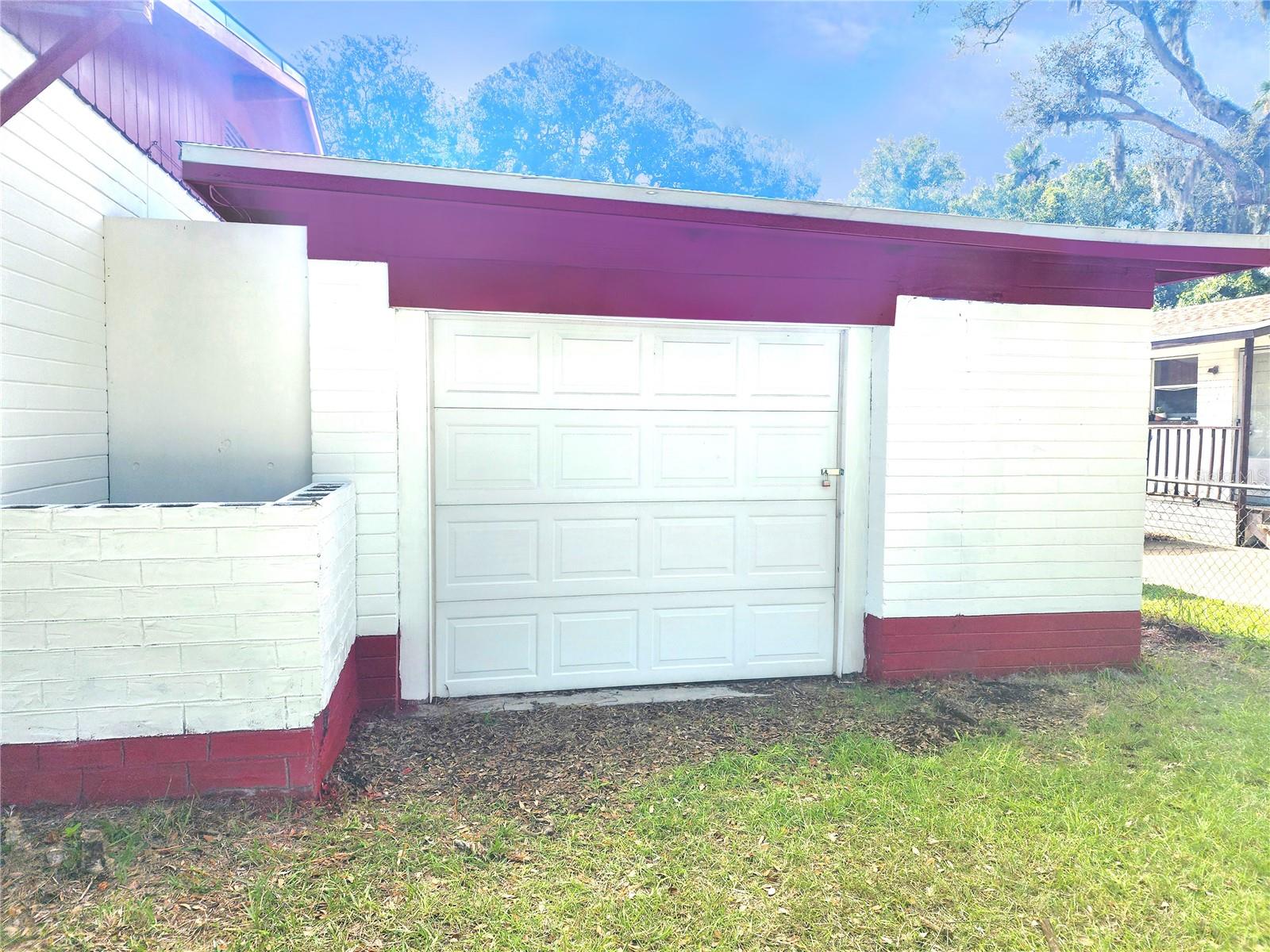 TUCKER 02 BLK 14 KINGSTON - Residential