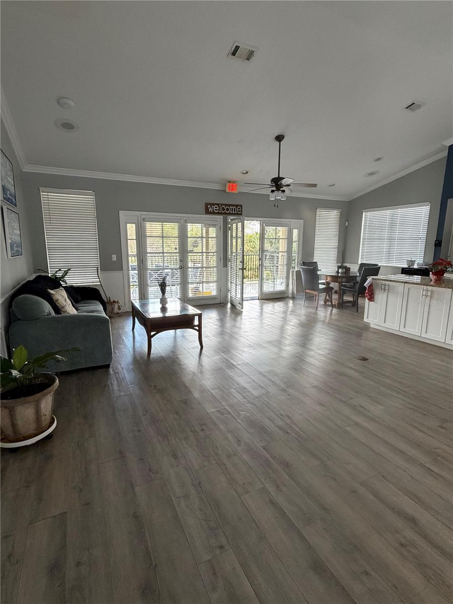 LANDING A CONDO - Residential