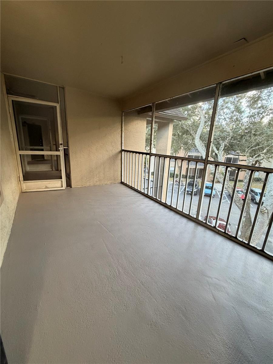 LANDING A CONDO - Residential