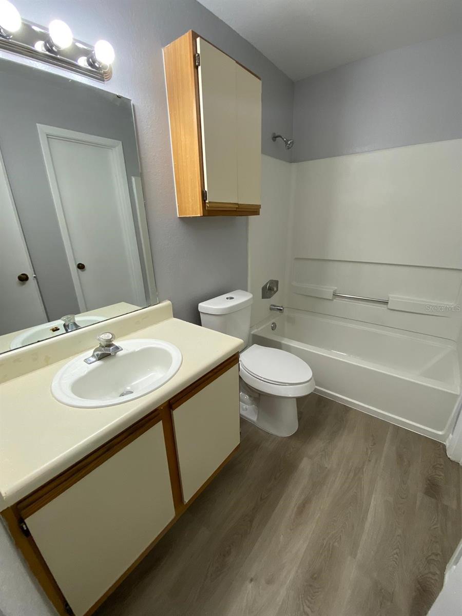 LANDING A CONDO - Residential