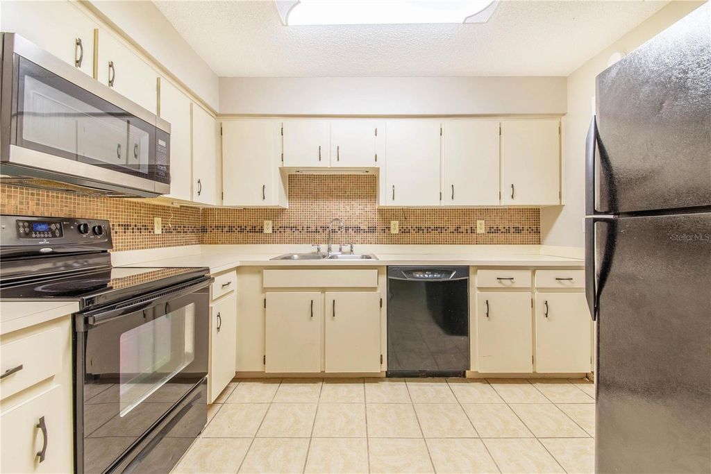 Photo of 5107 Old Highway 37 #2, Lakeland, FL 33811 (MLS # L4956112)