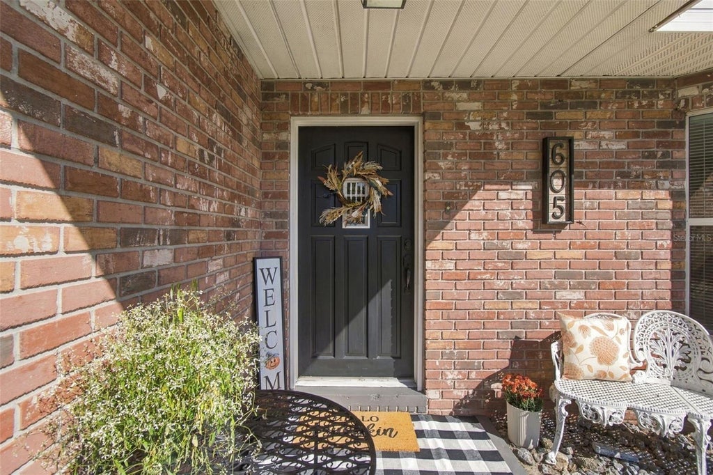 Photo of 605 W Dees Road, Lakeland, FL 33809 (MLS # TB8562282)