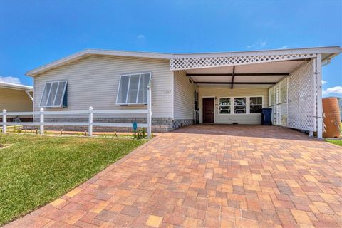 A home in ELLENTON