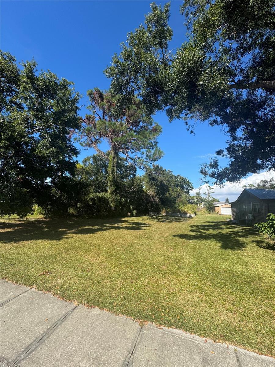 VAMO 3RD ADD TO - Land