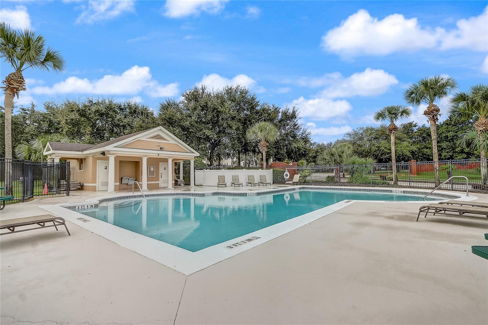 SUNRISE LAKES PH I SUB - Residential