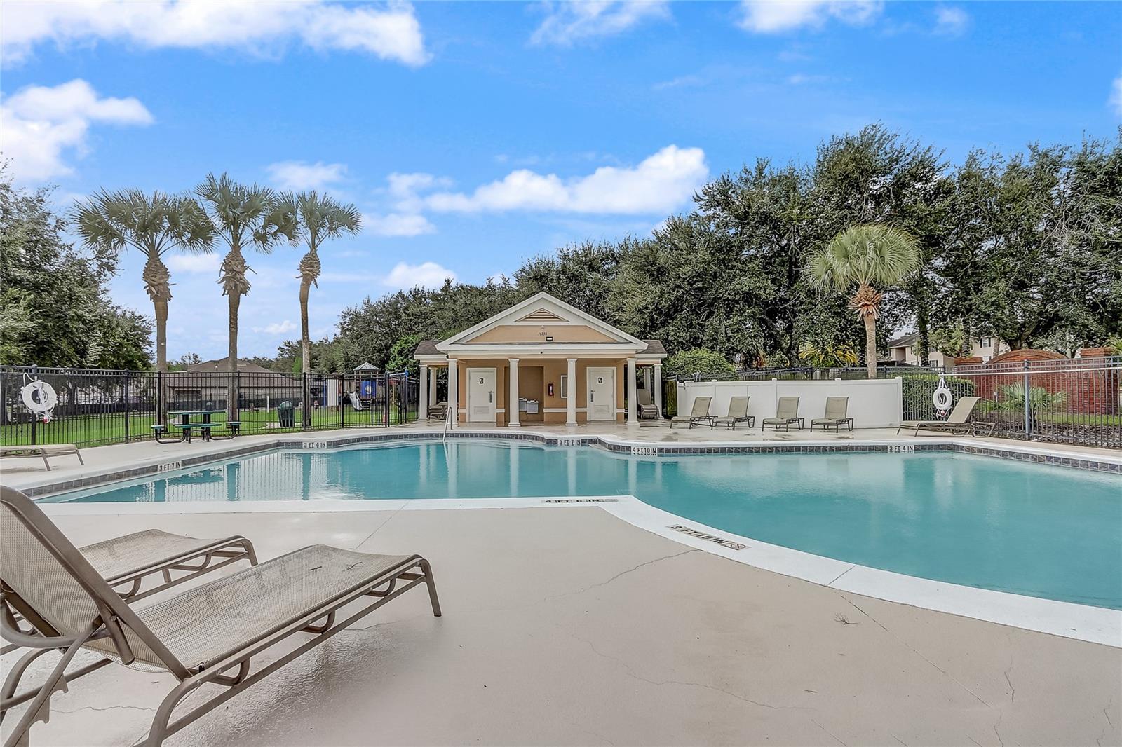 SUNRISE LAKES PH I SUB - Residential