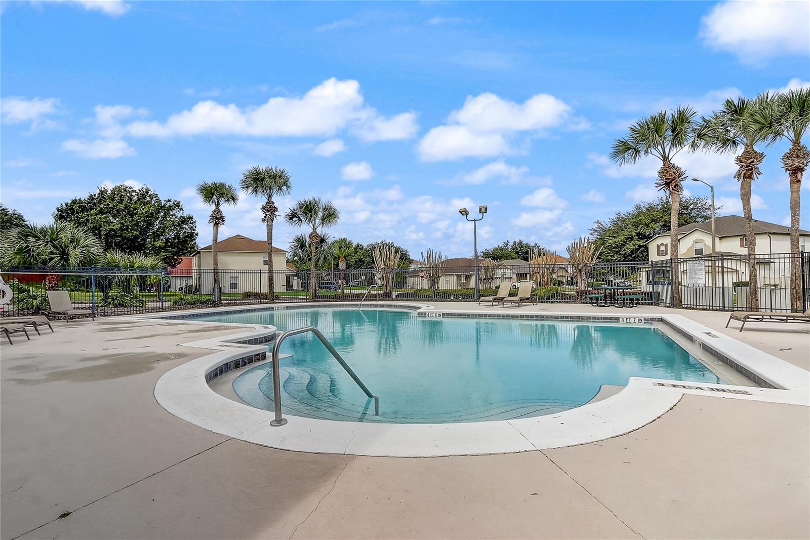 SUNRISE LAKES PH I SUB - Residential