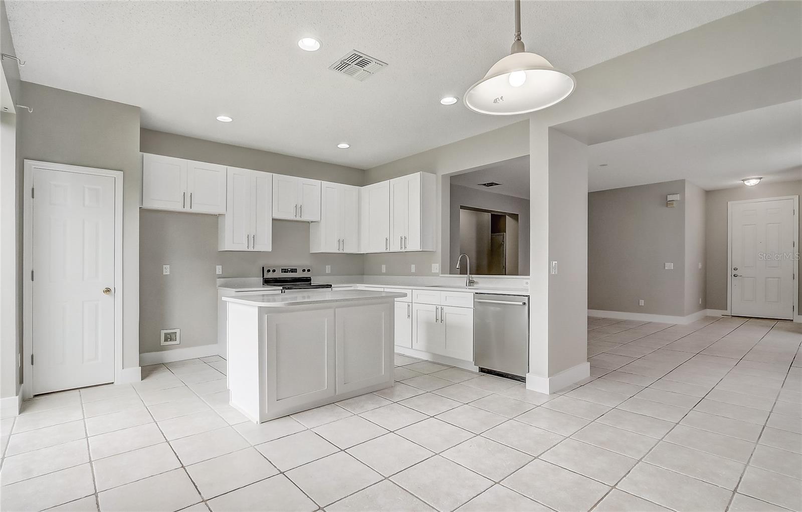 SUNRISE LAKES PH I SUB - Residential