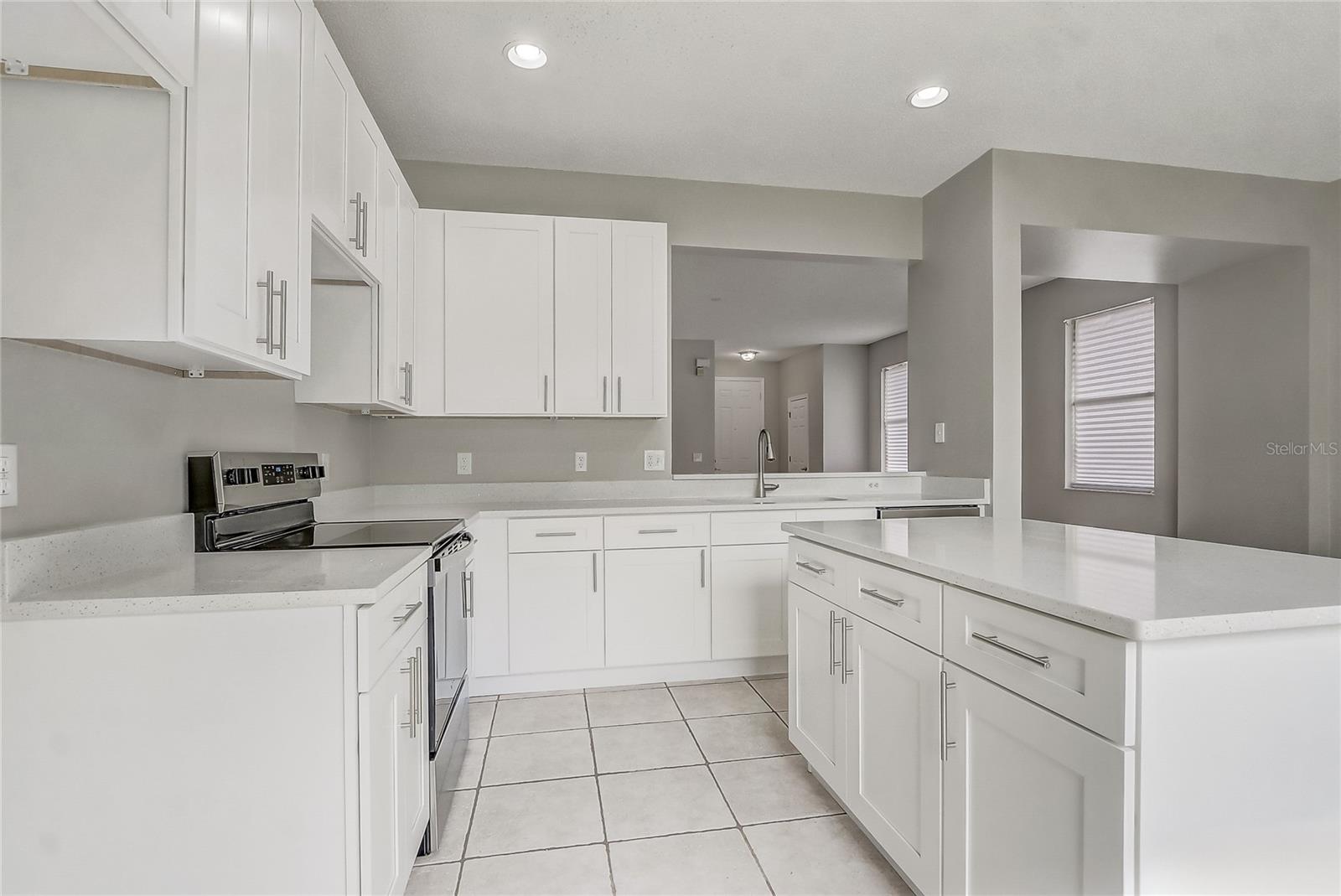 SUNRISE LAKES PH I SUB - Residential