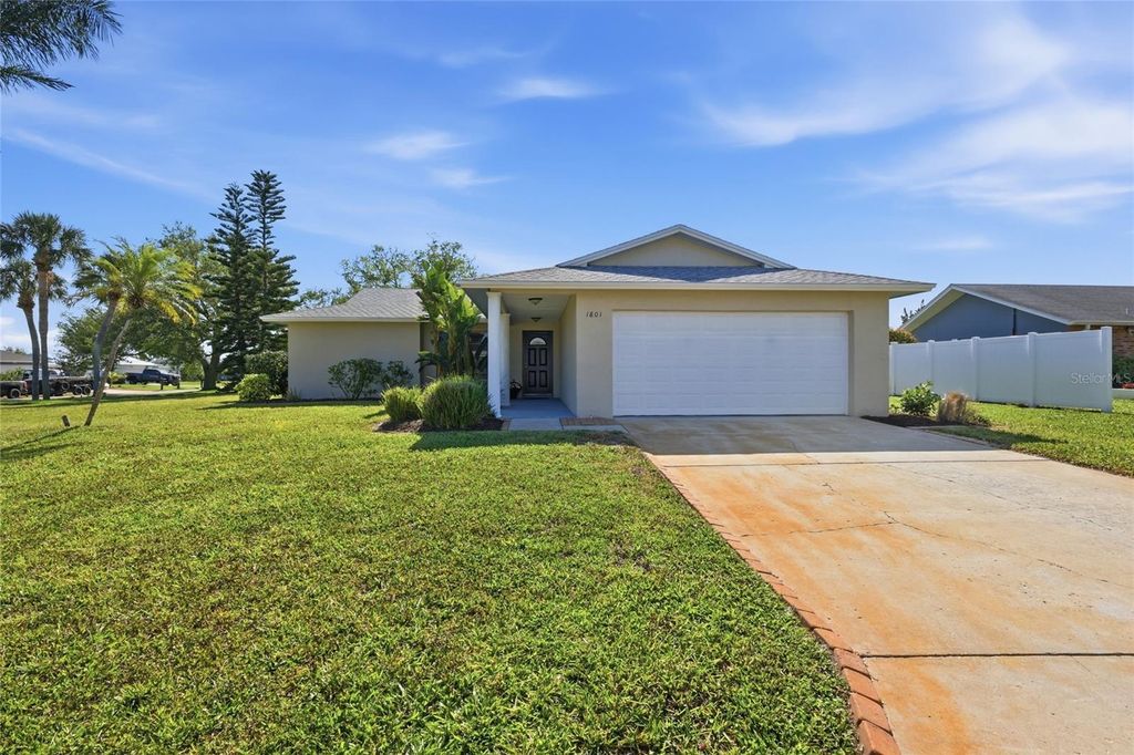 Photo of 1801 70th Street W, Bradenton, FL 34209 (MLS # A4692291)