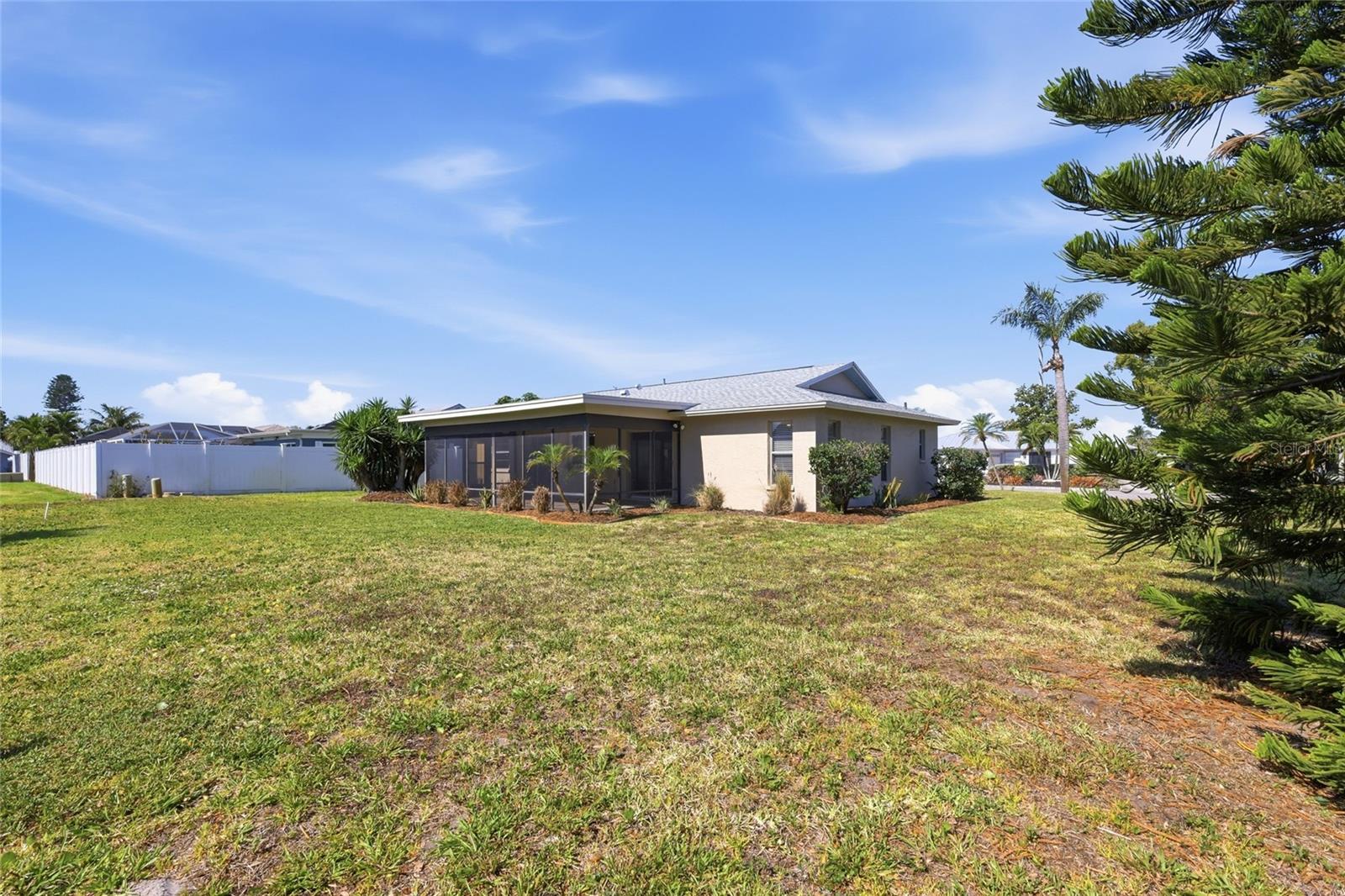 VILLAGE GREEN OF BRADENTON - Residential