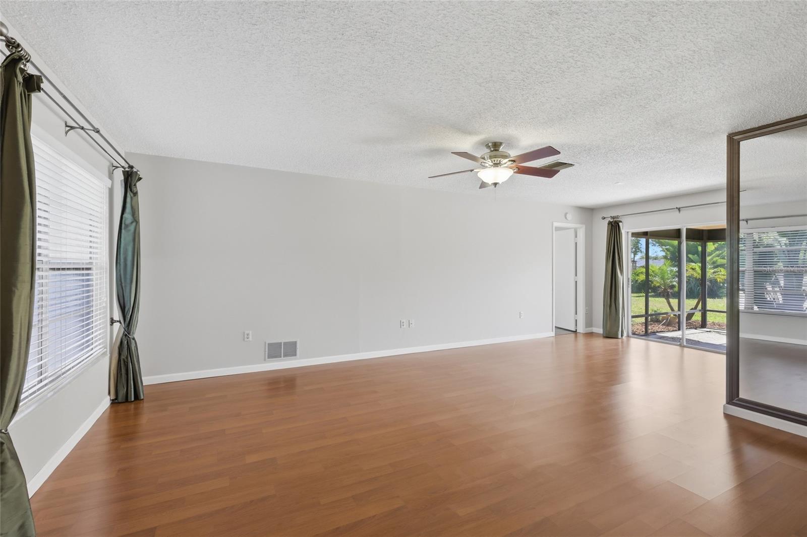 VILLAGE GREEN OF BRADENTON - Residential