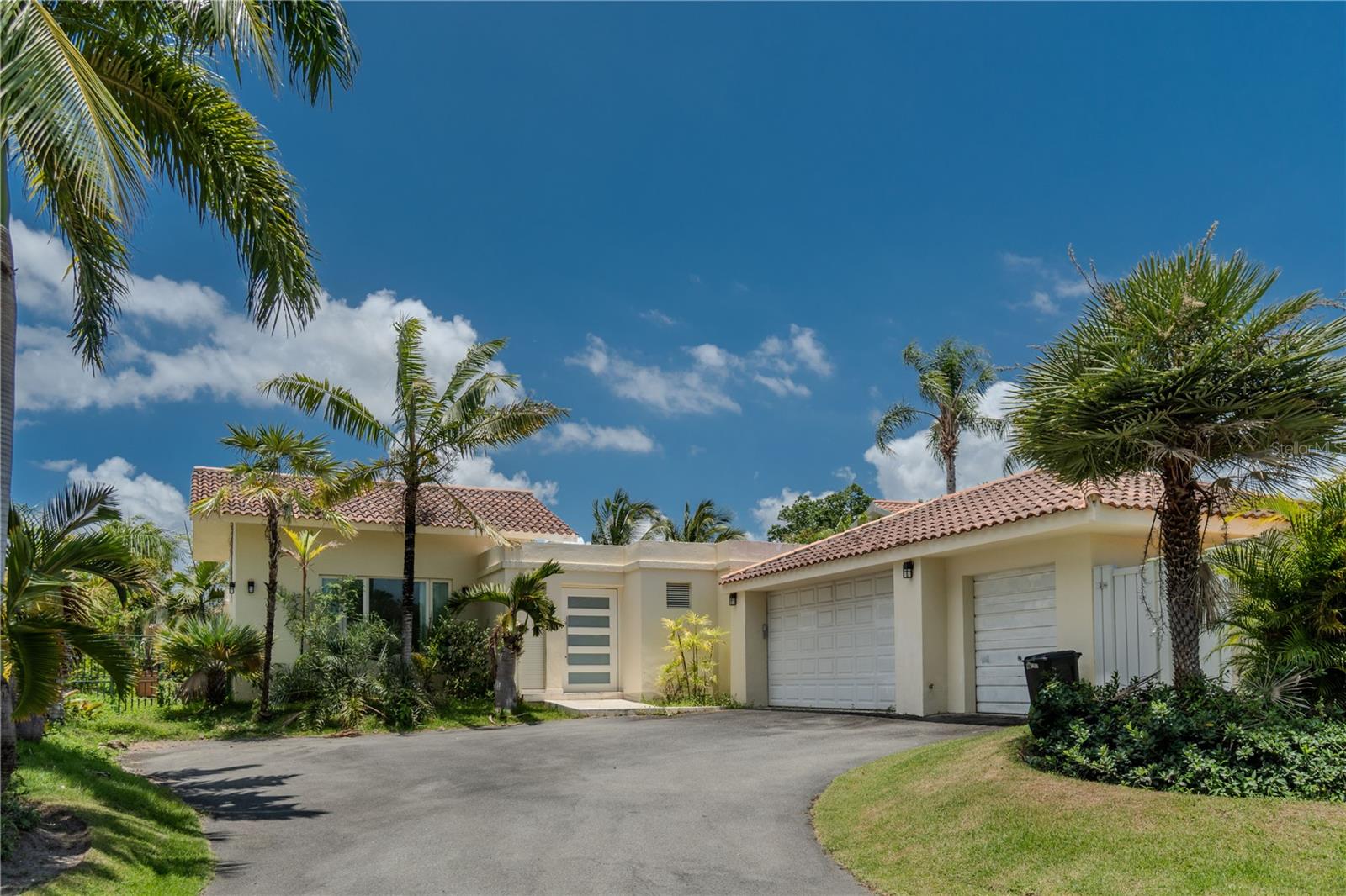 DORADO BEACH EAST - Residential
