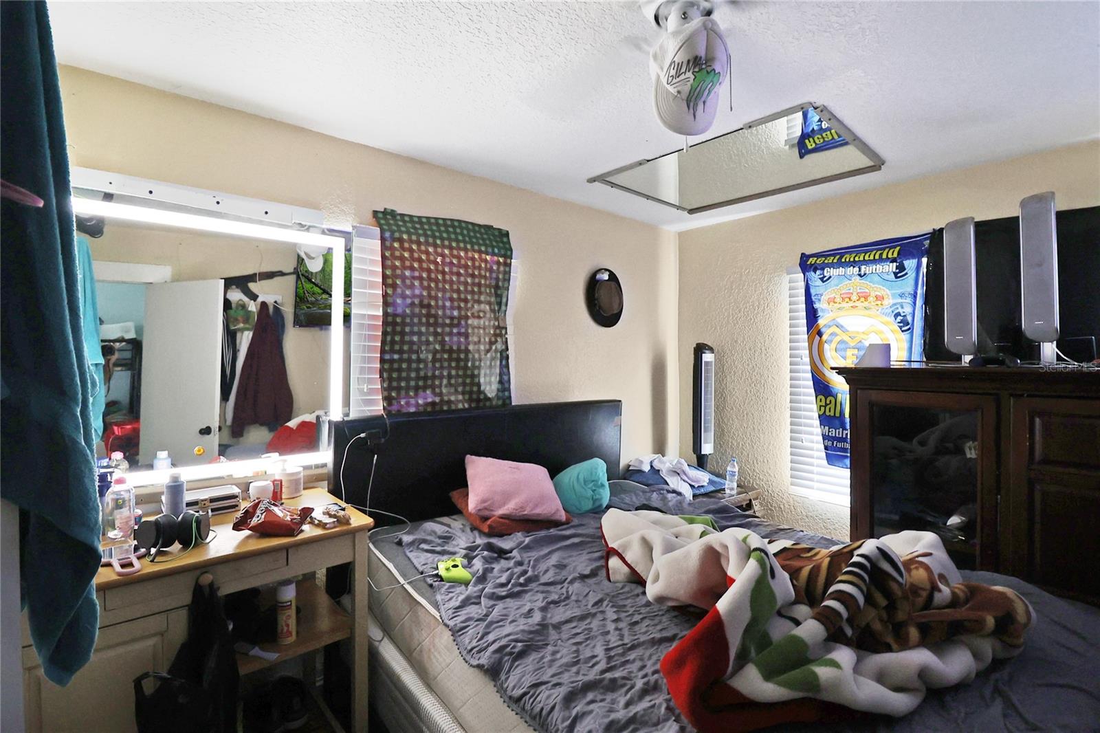 GATEWAY SUB - Residential Income