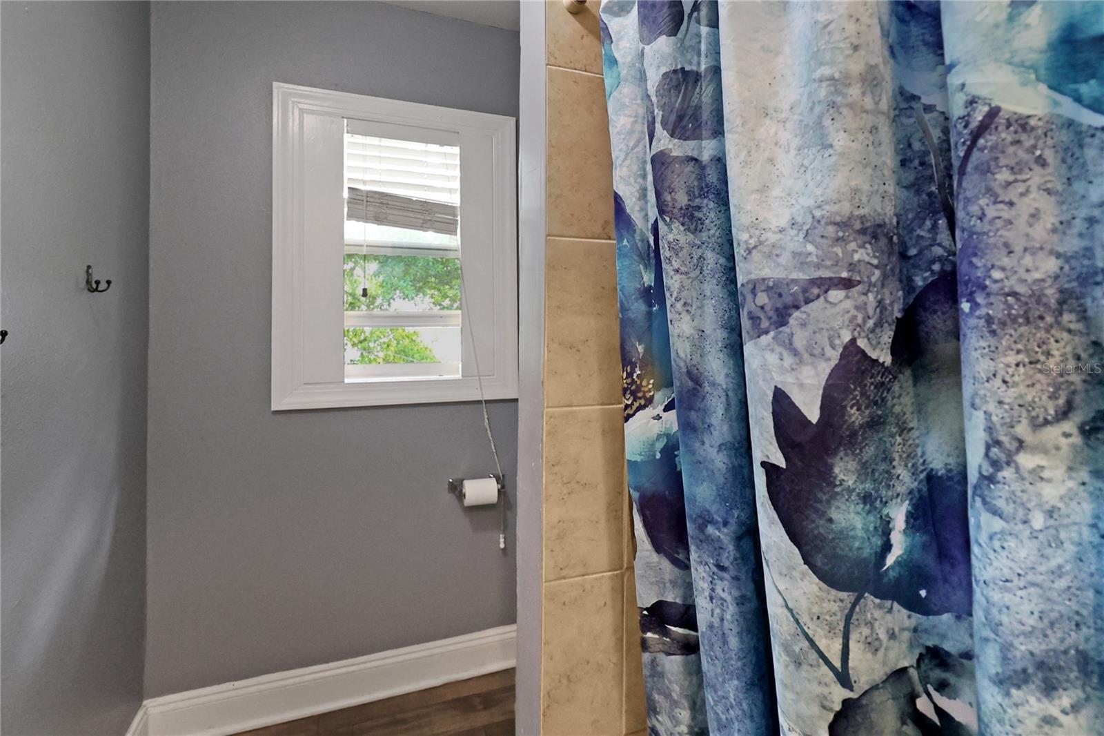 GATEWAY SUB - Residential Income