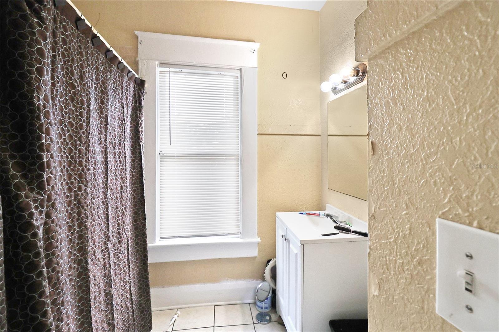 GATEWAY SUB - Residential Income