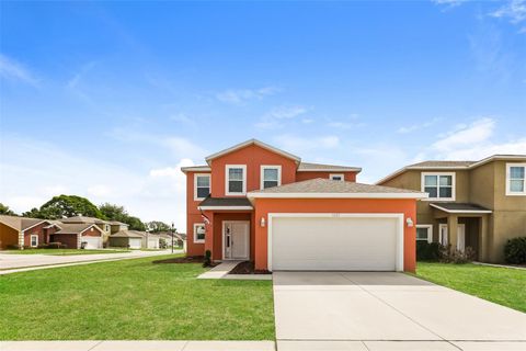 Photo of 1327 Salisbury Drive, Winter Haven, FL 33881 (MLS # TB8498339)