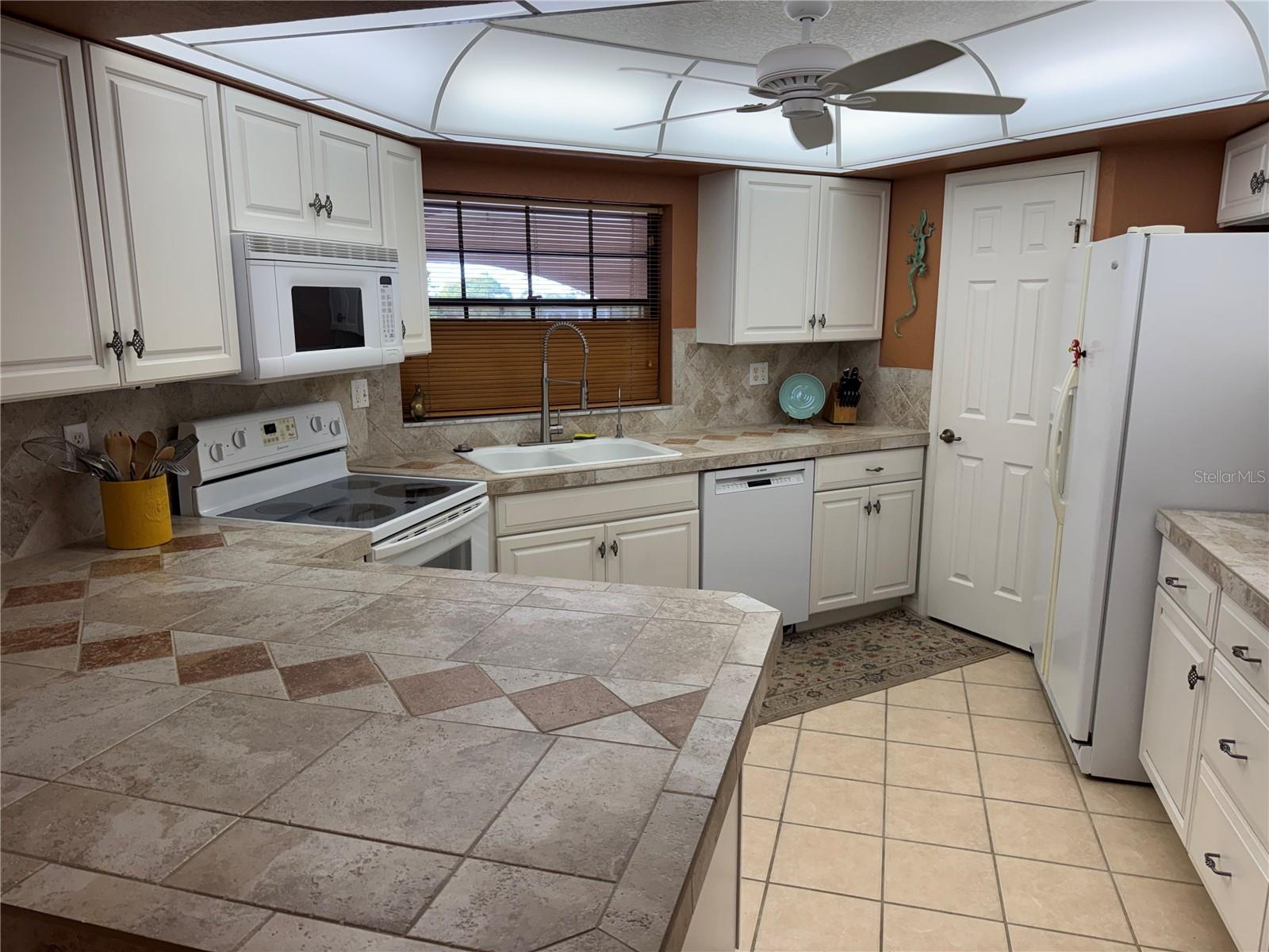 ROLLS LANDING PH 07 AMD - Residential Lease