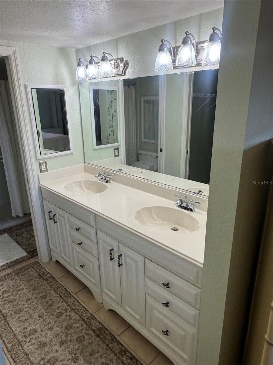 ROLLS LANDING PH 07 AMD - Residential Lease