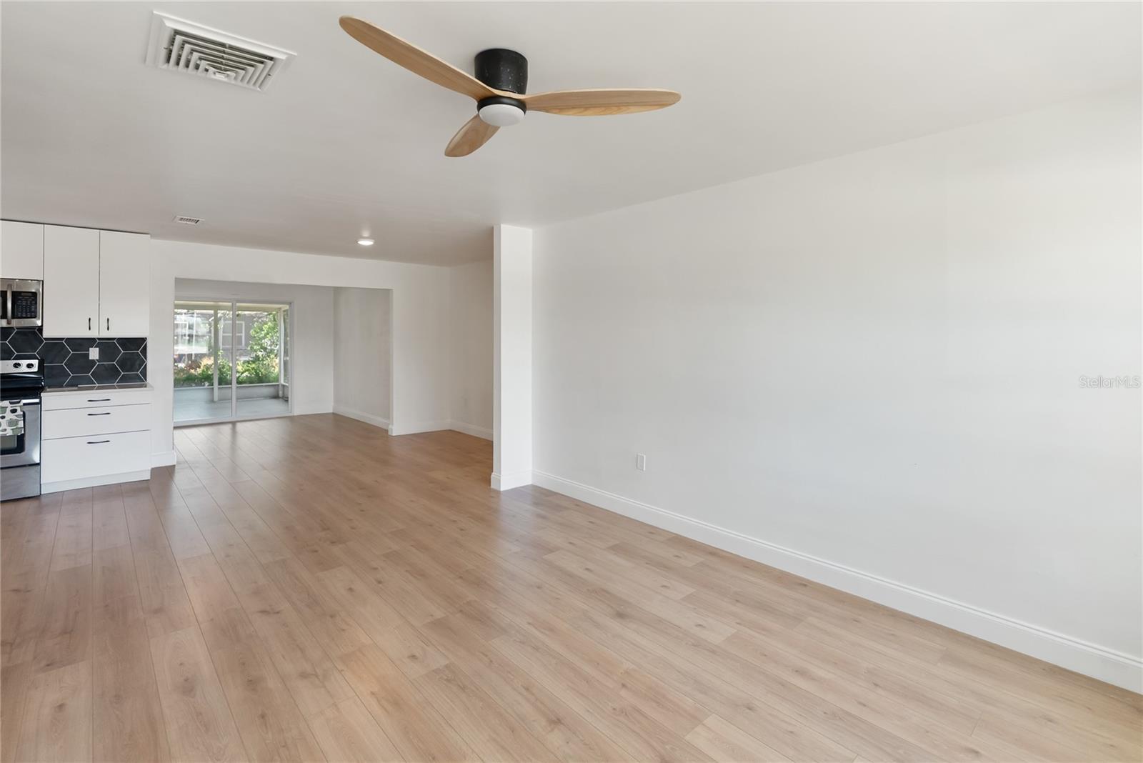 609 GLEN OAK ROAD