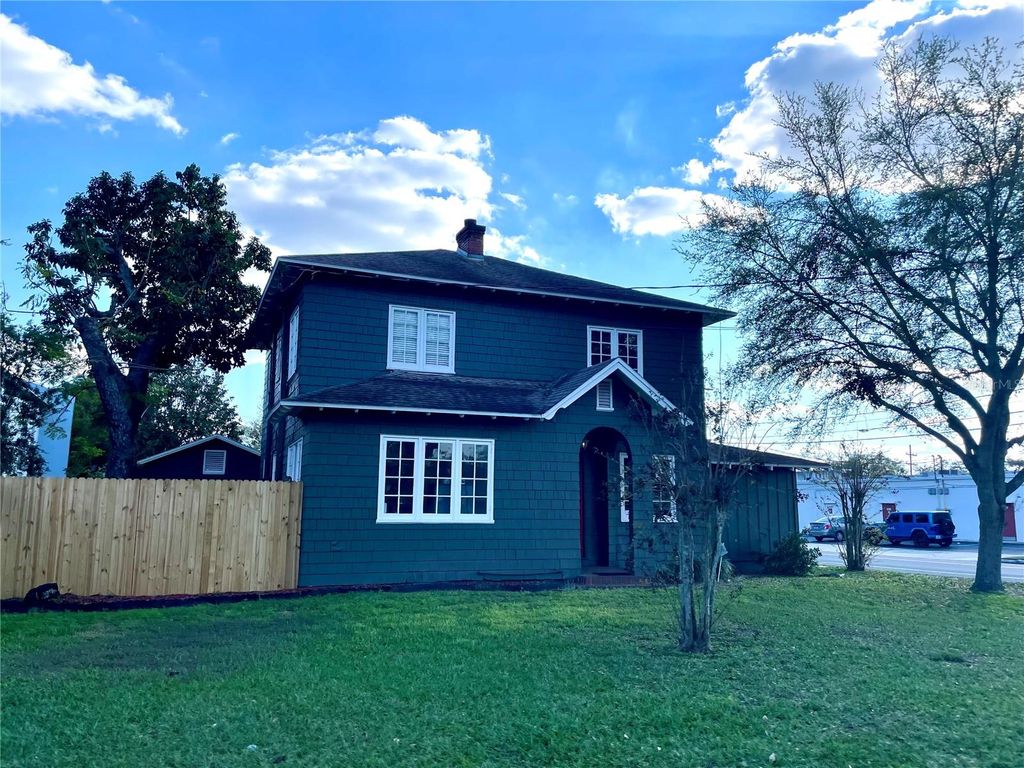 Photo of 210 Woodward Street, Lakeland, FL 33803 (MLS # L4959180)