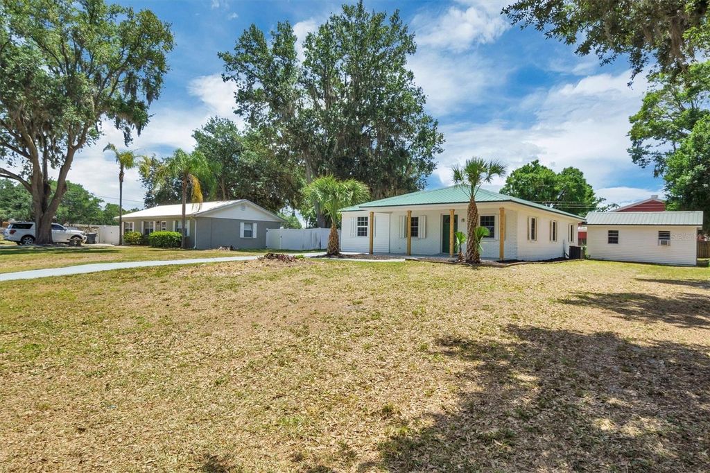 Photo of 112 Amy Circle, Lakeland, FL 33809 (MLS # O6403908)