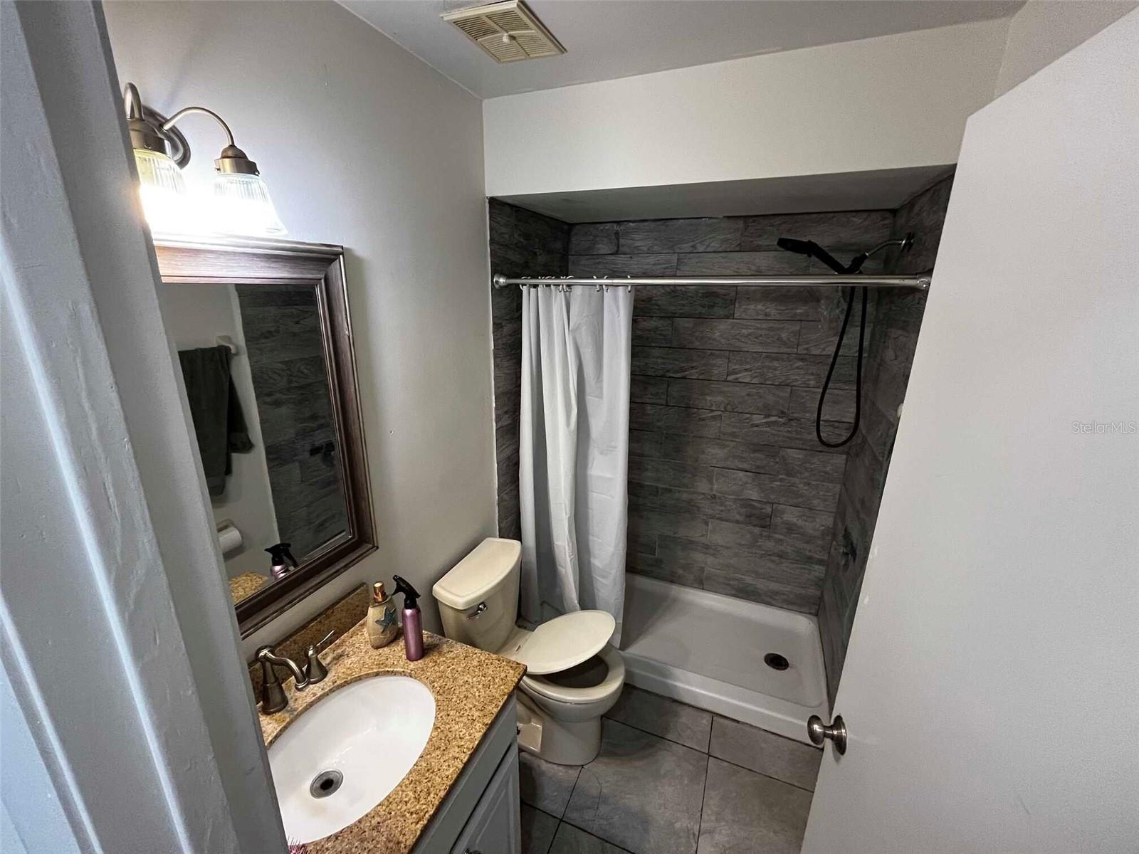 NORTHLAKE VILLAGE CONDO 5 - Residential