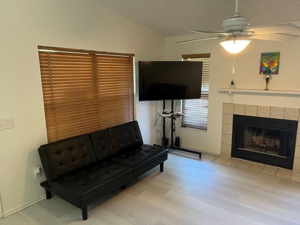 Photo of 708 Northlake Drive #7, Sanford, FL 32773 (MLS # O6393031)