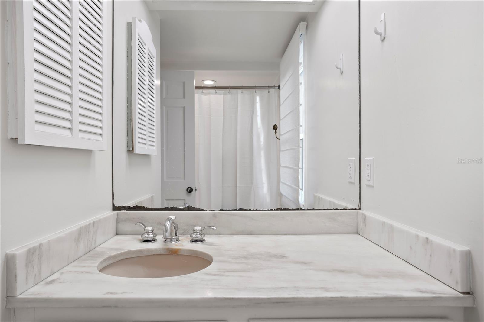 BAY COLONY ESTATES - Residential