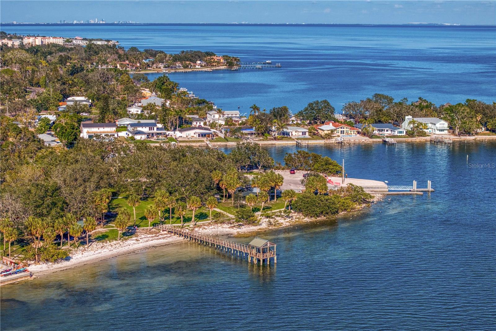 BAY COLONY ESTATES - Residential