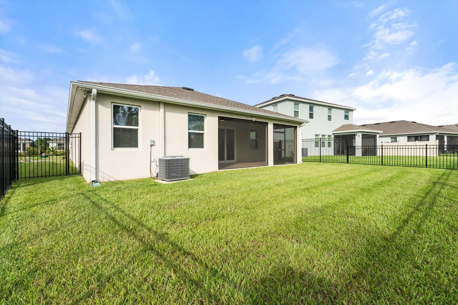 BELLA LAGO - Residential