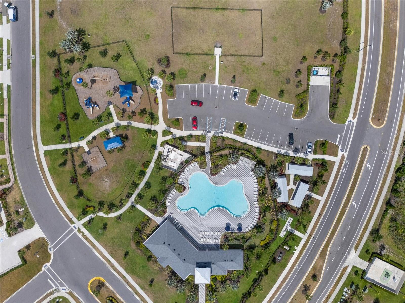 BELLA LAGO - Residential