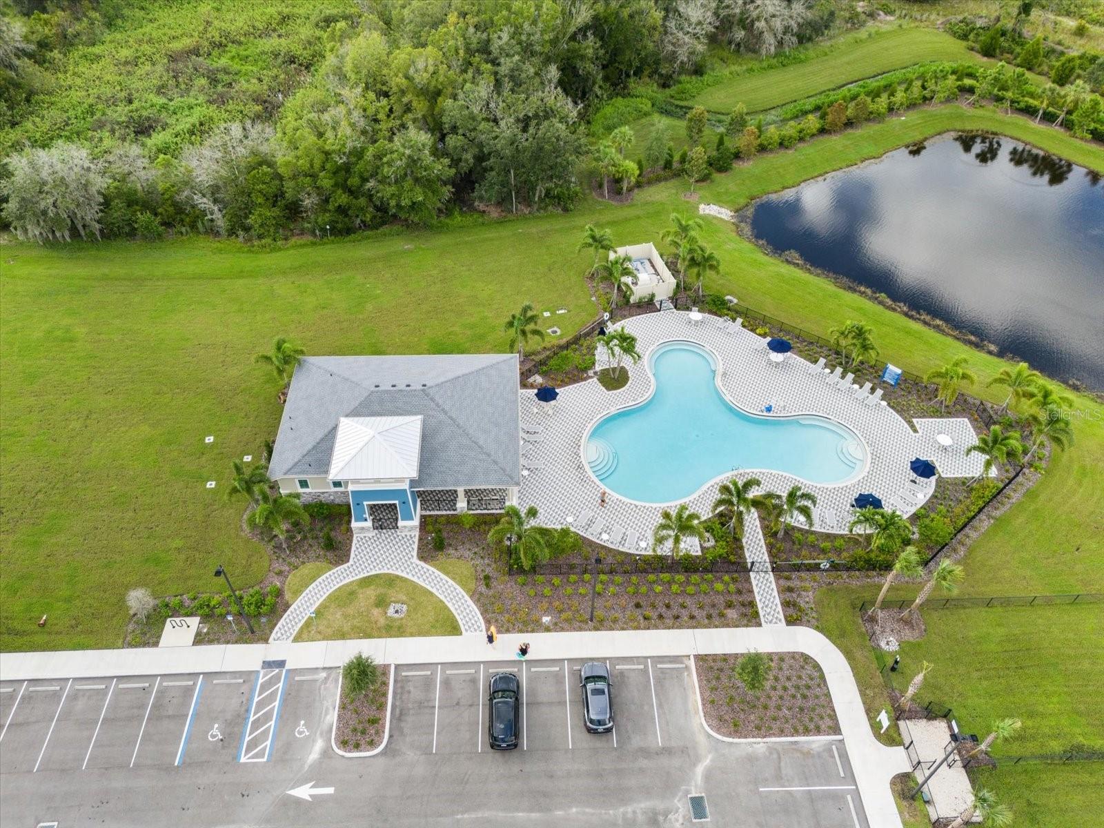 BELLA LAGO - Residential