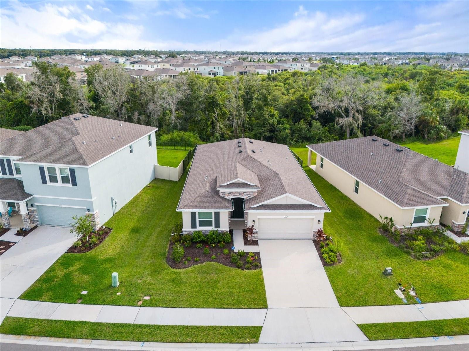BELLA LAGO - Residential