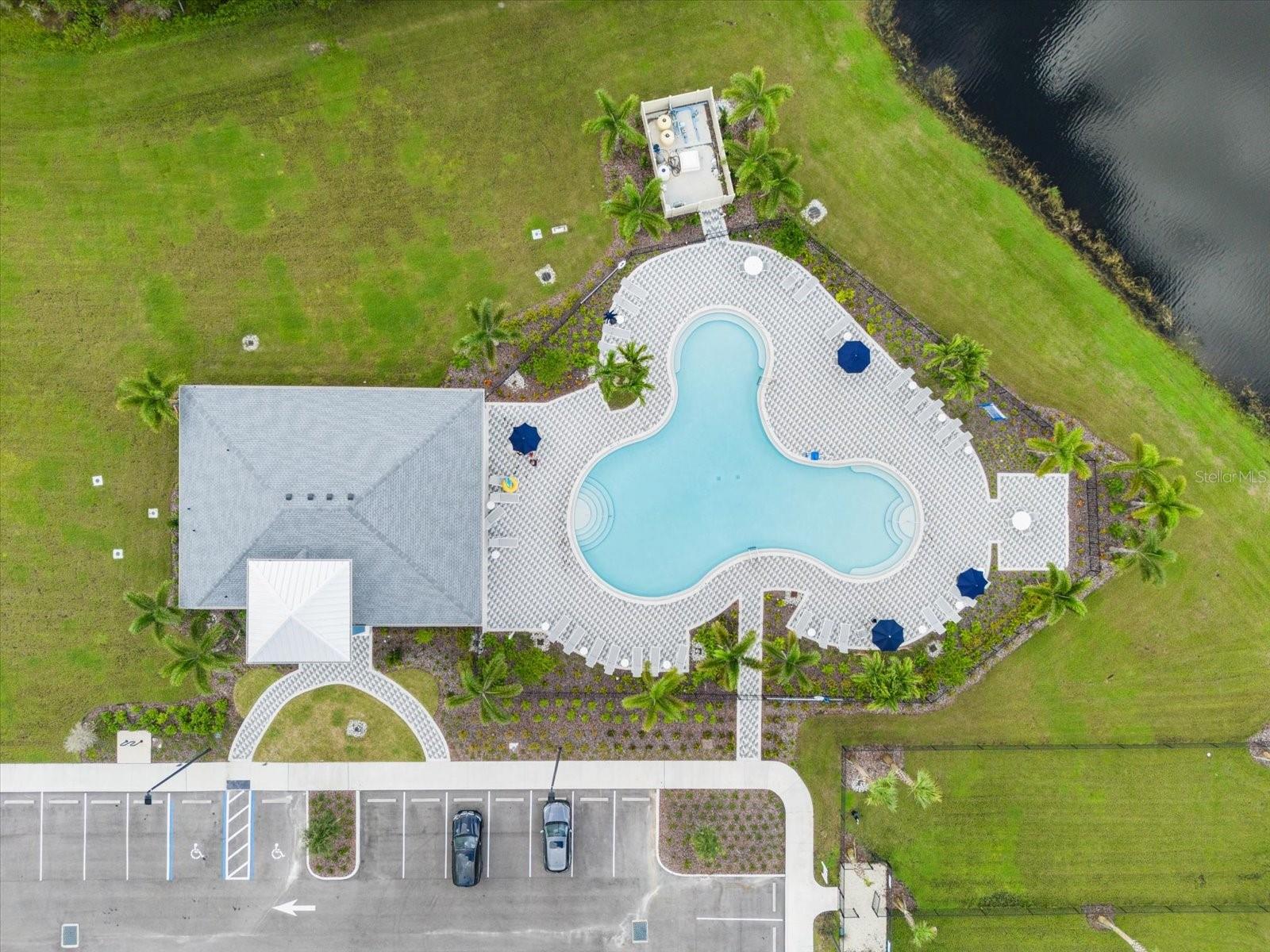 BELLA LAGO - Residential