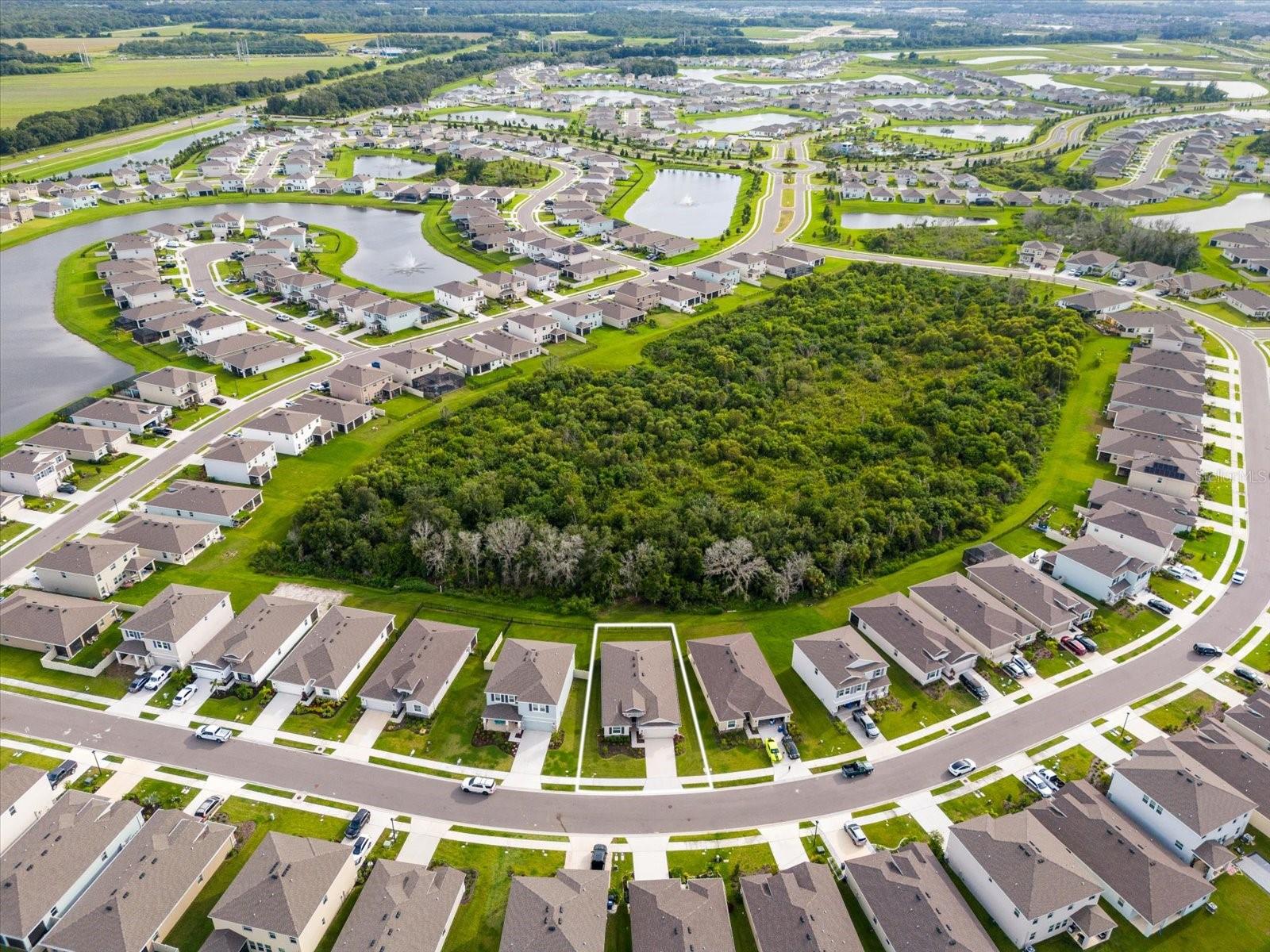 BELLA LAGO - Residential
