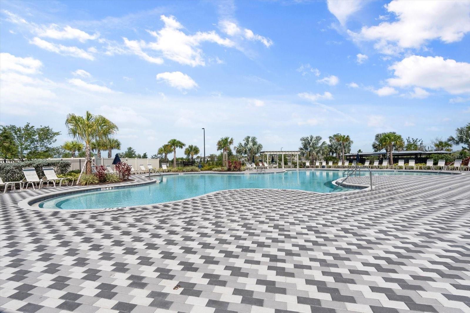 BELLA LAGO - Residential