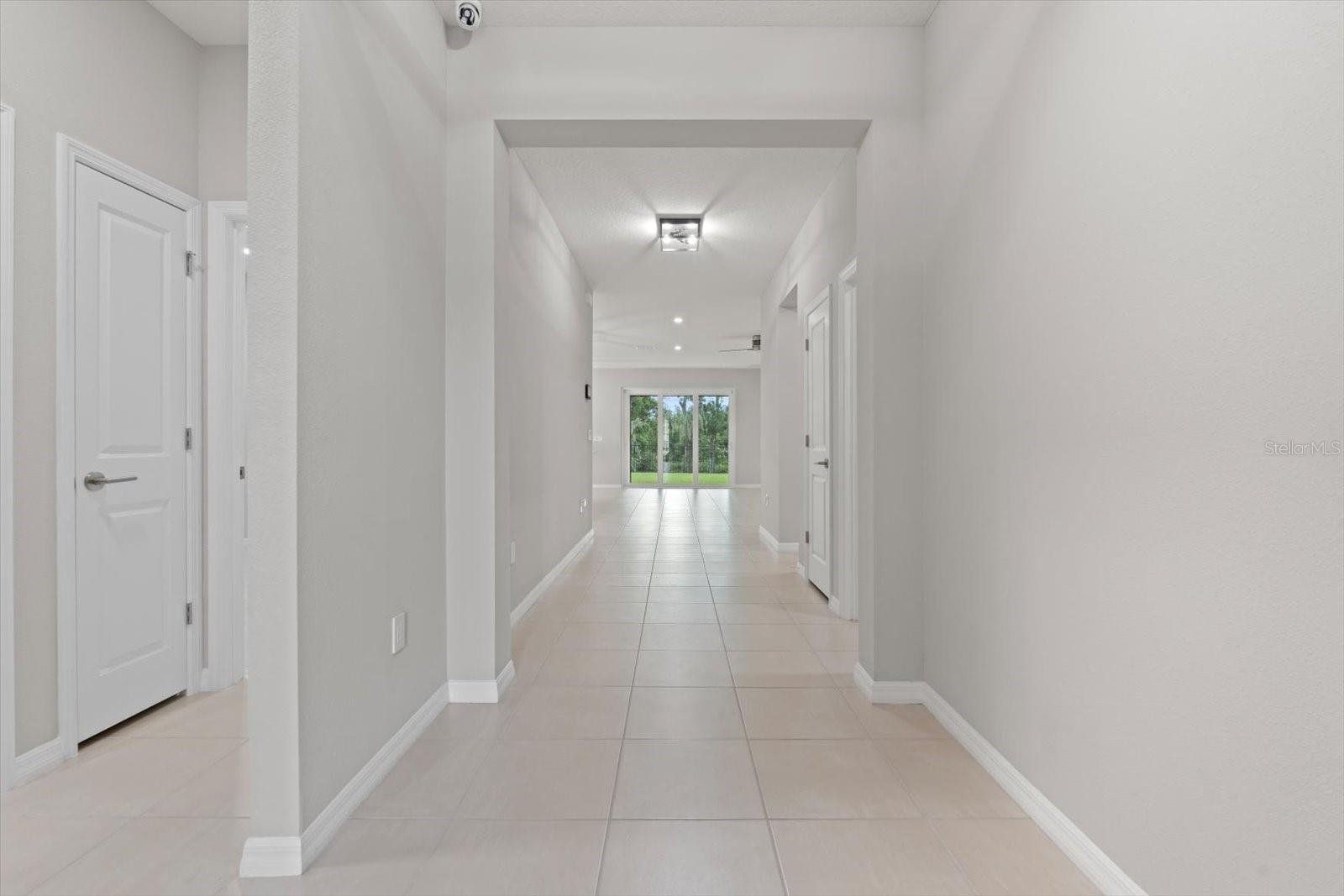 BELLA LAGO - Residential