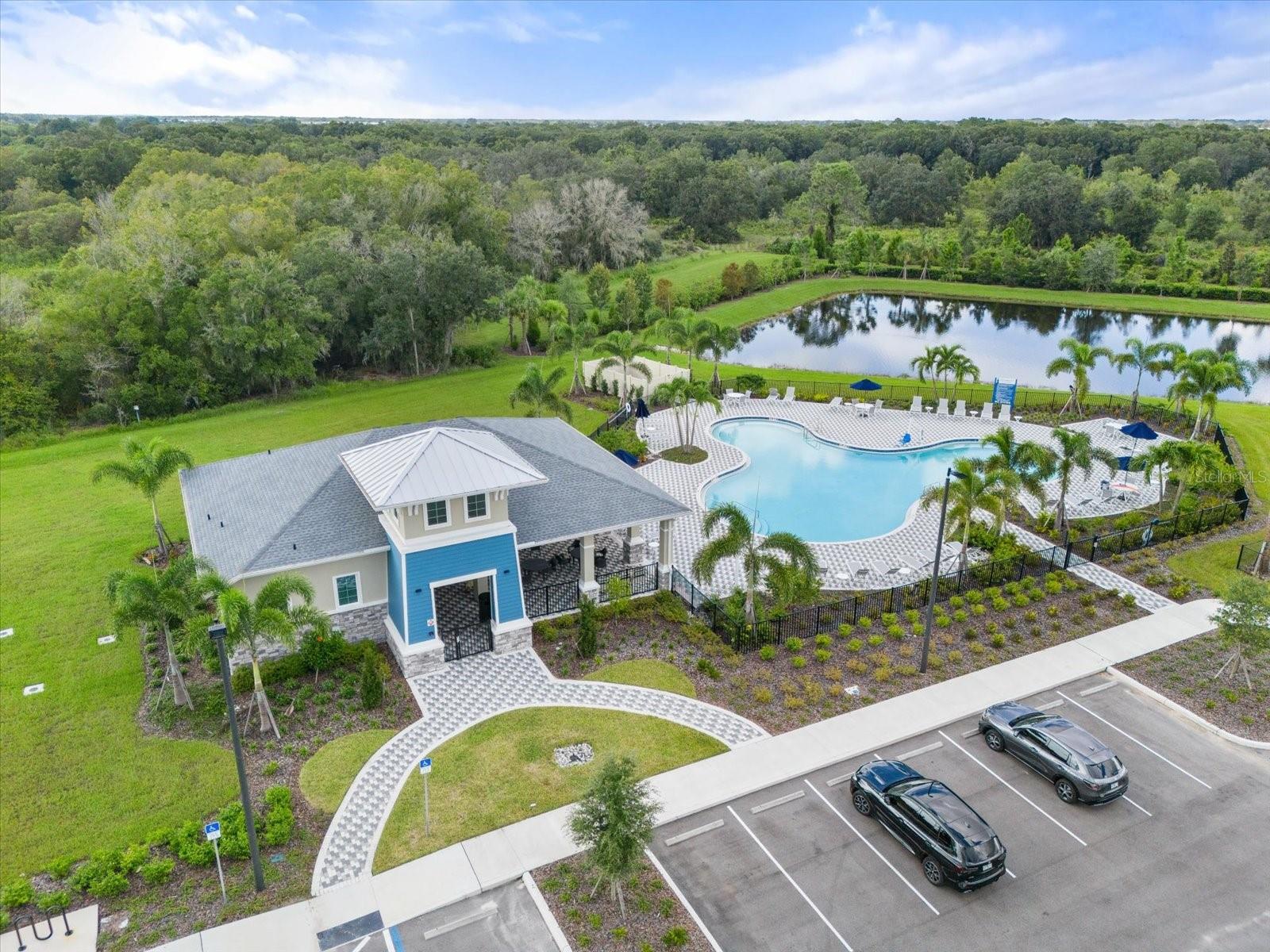 BELLA LAGO - Residential