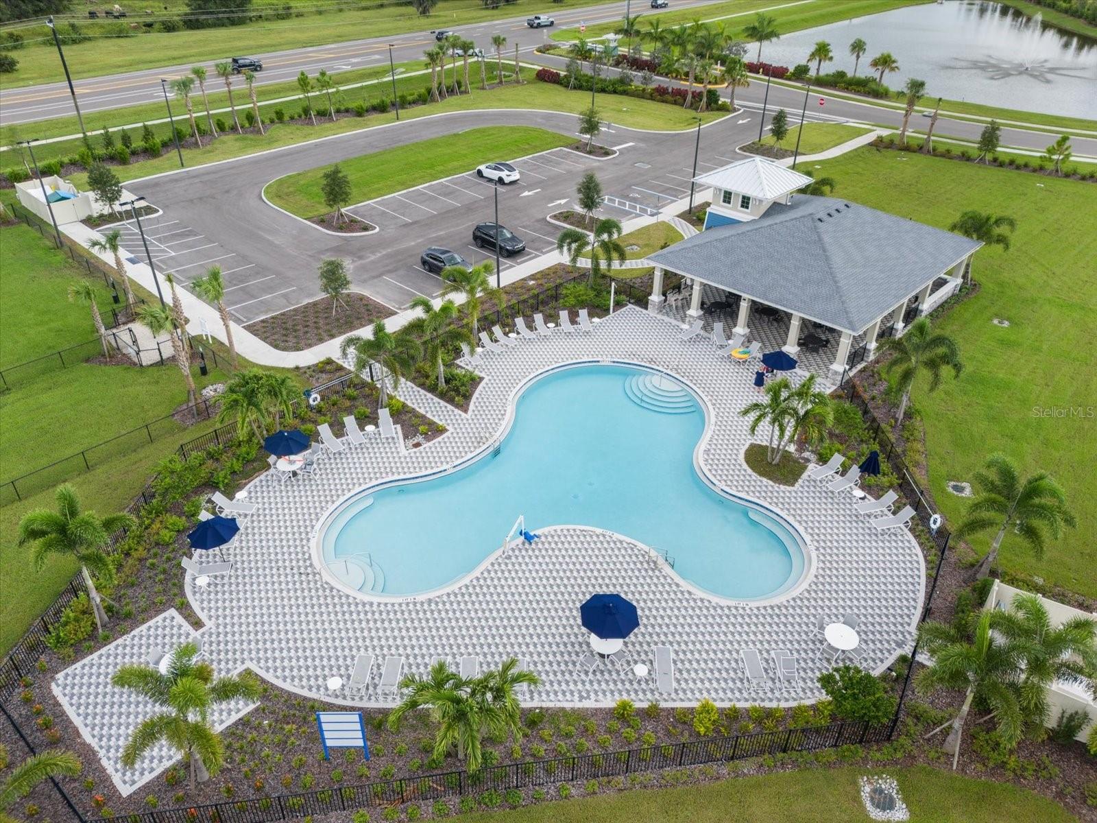 BELLA LAGO - Residential