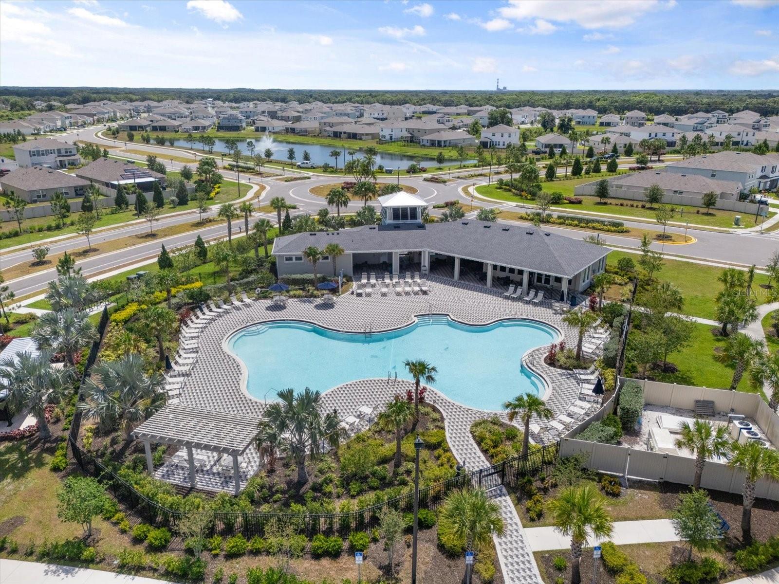 BELLA LAGO - Residential